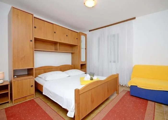 Milan Daire Rogoznica (Sibenik-Knin)