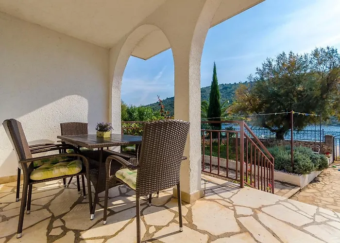 Daire Milan Rogoznica (Sibenik-Knin)